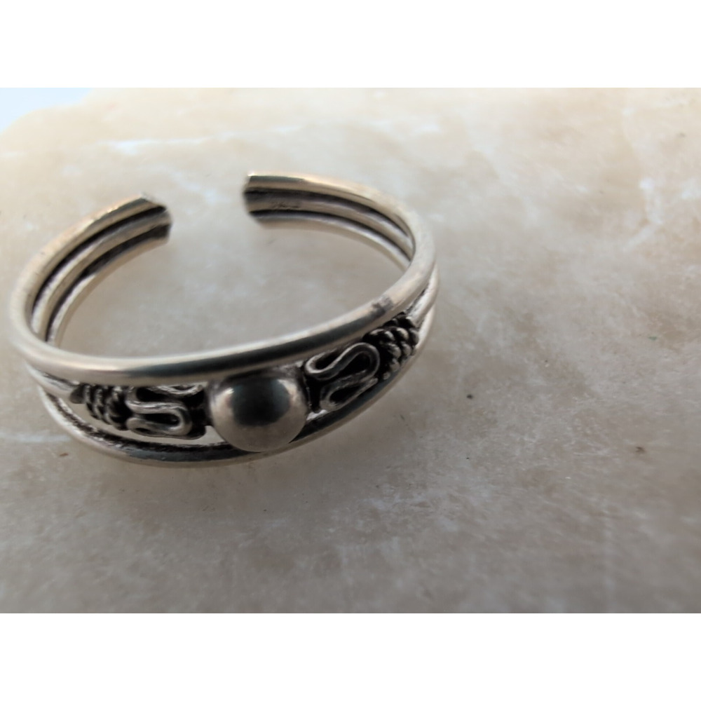 Adjustable 925 Sterling Silver Scroll Middle Ball Toe Ring - Picture 2 of 9